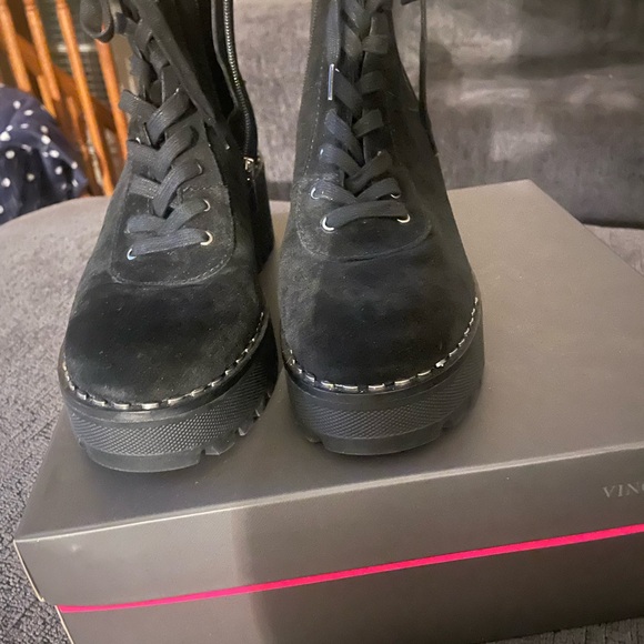 SOLD: Beautiful Vince Camuto boots! Like new!! - Picture 5 of 6